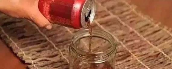 可乐可以清洗汽车大灯吗