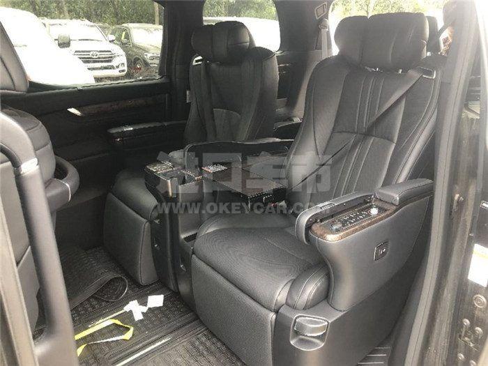 f_900x675_0_q87_autohomecar__ChcCRF1_RxyAJB3hAAIFjBdFOoc781