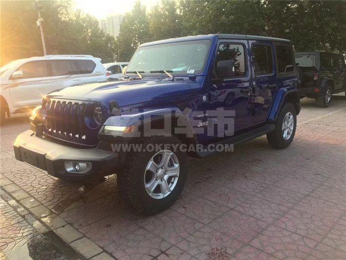 f_900x675_0_q87_autohomecar__ChsEfF2AZlqAKgfvAAIe3jHrAIc735