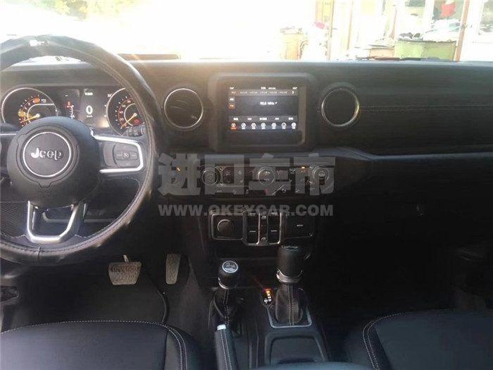 f_900x675_0_q87_autohomecar__ChsEfF2AZlqAFx1zAAFCUoK-Suk230