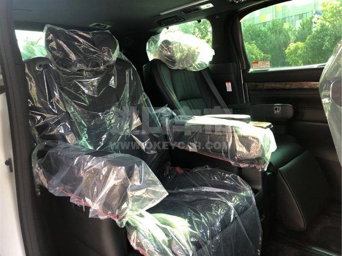 f_900x675_0_q87_autohomecar__ChsEn11ujO2AJ0ulAAJXj1ppCv8077