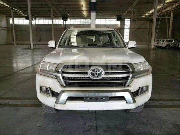 e24baee83f102554ddde320f68fd3331