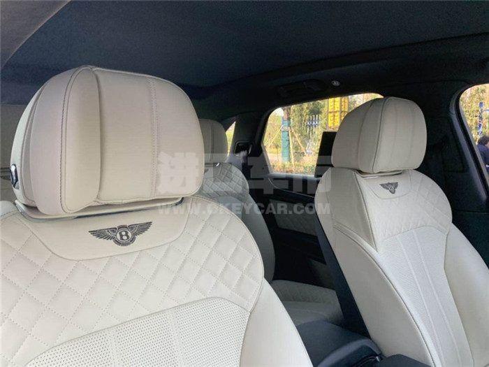 f_900x675_0_q87_autohomecar__ChsEm1zJT3iAQ1fRAAGdFcrugE4083