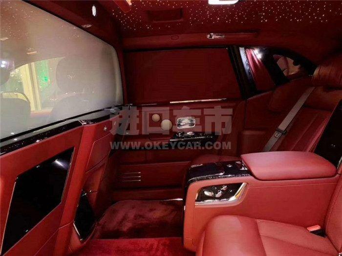 f_900x675_0_q87_autohomecar__ChsEfF2xQGqAA7QIAAFN5dFDa8g977