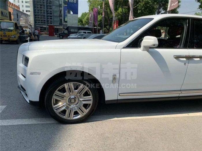 f_900x675_0_q87_autohomecar__ChsEn12K7UKAR2N5AAH1_H5LaKU264