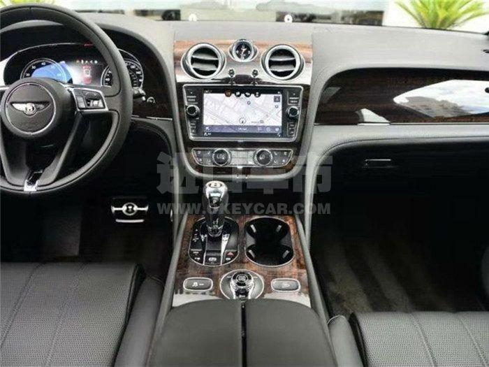 f_900x675_0_q87_autohomecar__ChsEml2JhcSAP8SIAAGwrNBzUtI888