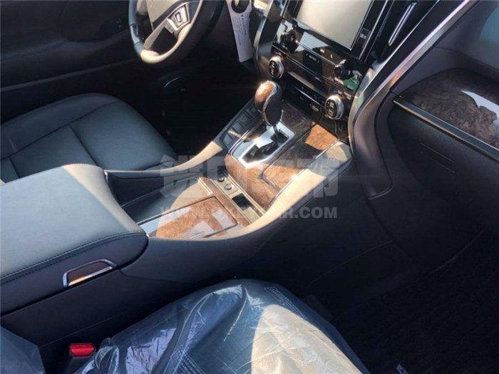 f_900x675_0_q87_autohomecar__ChcCQ12z8KmAWN7TAALtSvYYKjw503