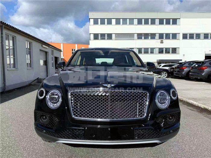 39E5FC2C7DB85BC26845586D695B6B5A