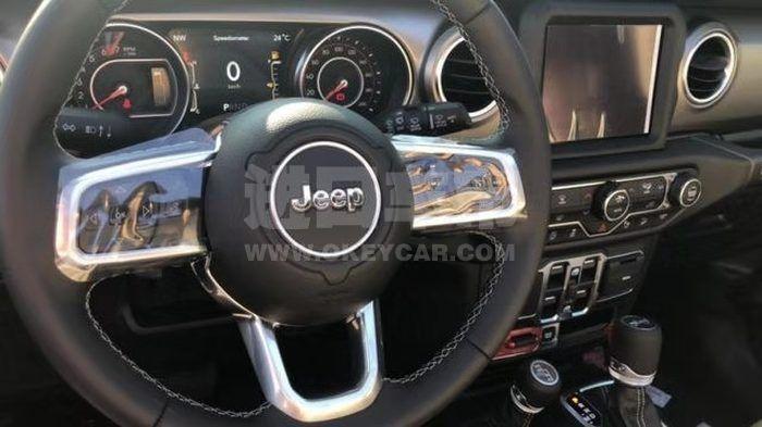 9b9339bf74a74c70dd968e542e99618