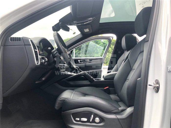 f_900x675_0_q87_autohomecar__ChcCRF3KVVGAVspdAAGTIxkglEI371