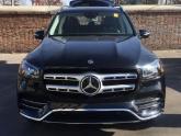 作为奔驰旗下最新的GLS SUV,20款GLS450在外观、内饰以及动力配置方面都发生了不小的变化,那它具体改了哪里?效果如何呢?咱...