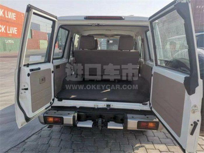 09b455ce577fce7fd44df109d26b89fa