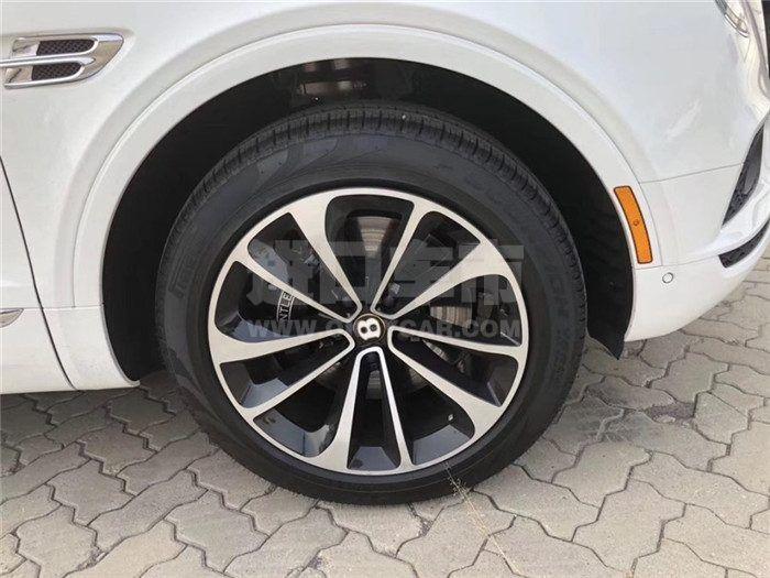 f_900x675_0_q87_autohomecar__ChsEnV3-GEiAc09xAAH1Mw-yZXQ931