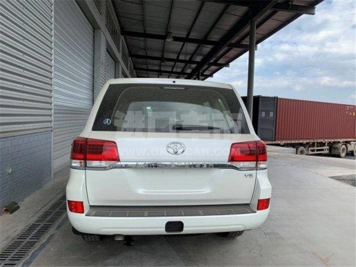 123006dfdbb4d0ad420639292c29ec2