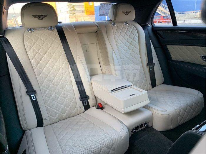 f_900x675_0_q87_autohomecar__ChsEnF3zXdSAZXWxAAI_KYsP328354