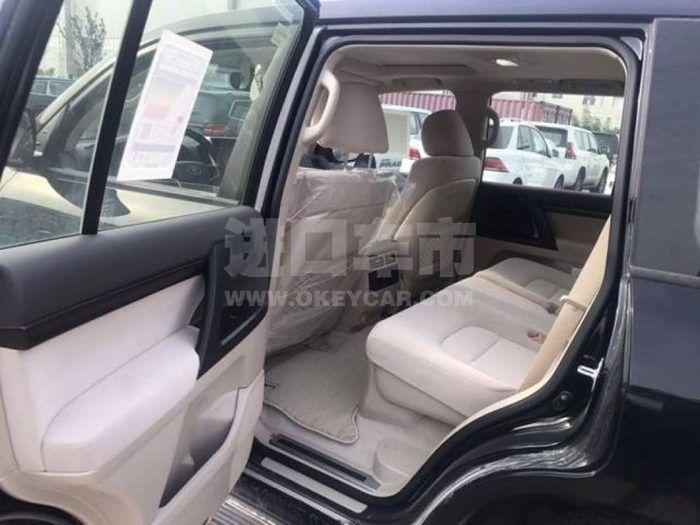 81be8bc589674d2099bae43e7ed1b8ec