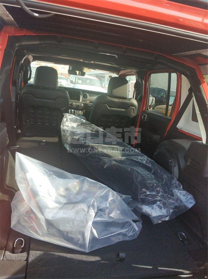 e6c00feec85d1d1c210ff1a56fc95c75