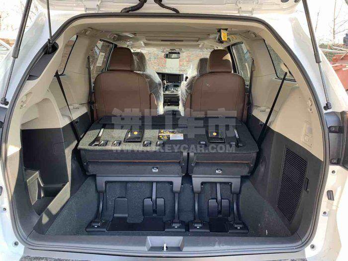 d2dd5de91ee84539bc424219ffbbe225