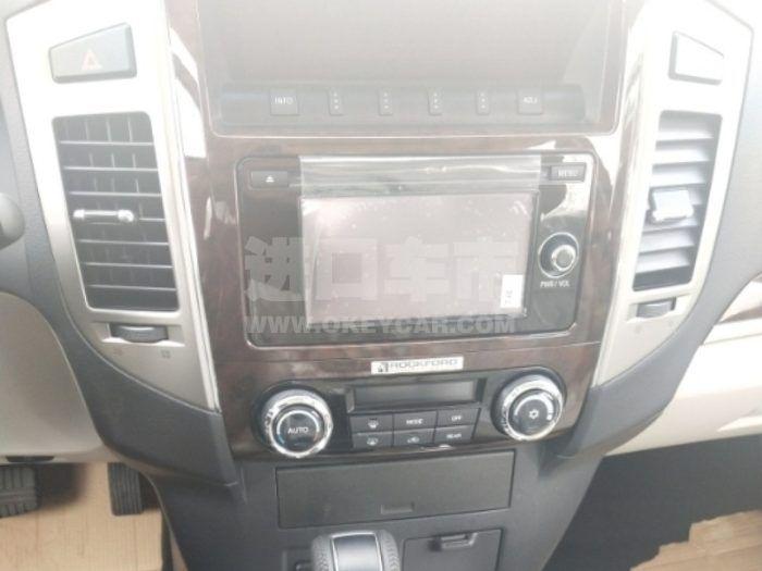 1d370617bba74059a5d8f577211d297e