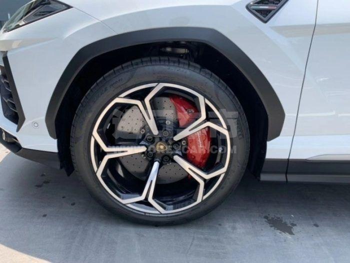 b3daec48322f42e09fed3b4d61f0652e