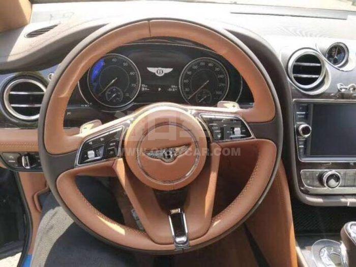 013f48ba93e54b0e8127ef25b0a7412e