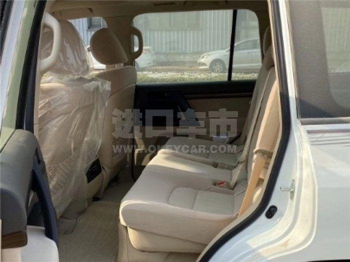 7eb631afd30444398f21c4fb392f8010