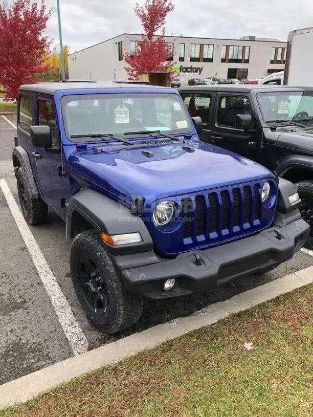 2020款 jeep牧马人 2.0t 自动 两门 硬顶 sport